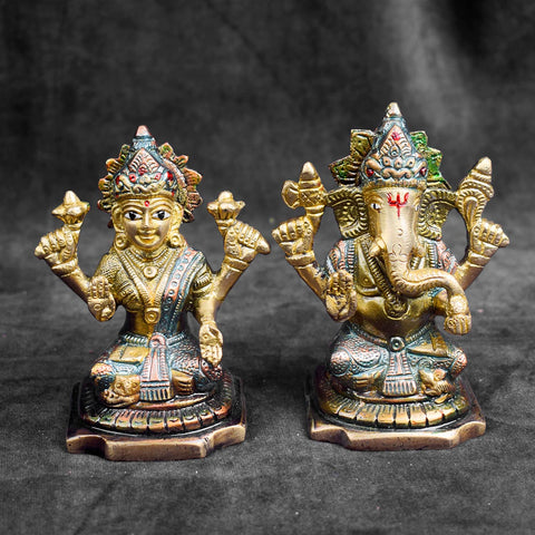 Beautiful handcrafted brass Lakshmi Ganesh idol for home temple and festive pooja. India’s Largest Brass Idols Brand - www.satvikstore.in