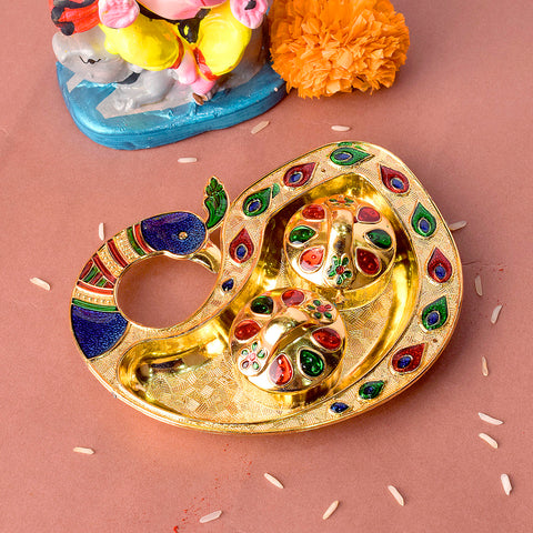 Beautiful peacock design kumkum dispenser crafted for traditional rituals, showcasing intricate detailing and vibrant cultural elegance. India’s Largest Pooja Accessories Brand – www.satvikstore.in 