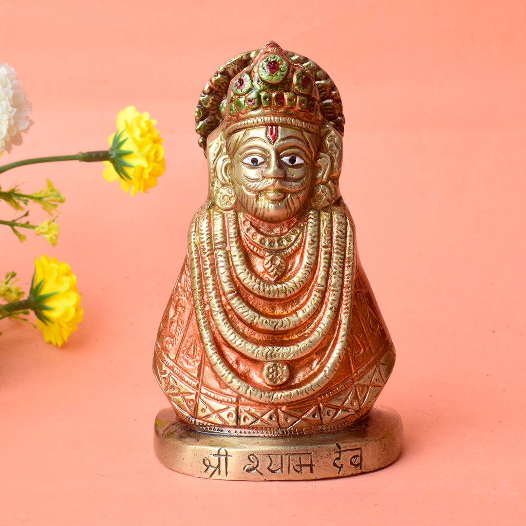 This Khatu Shyam idol is a symbol of divine grace, devotion, and spiritual protection. Crafted with exquisite detail, it beautifully captures the serene expression of Lord Khatu Shyam, a revered deity known for bestowing blessings of prosperity, health, and happiness upon his devotees.