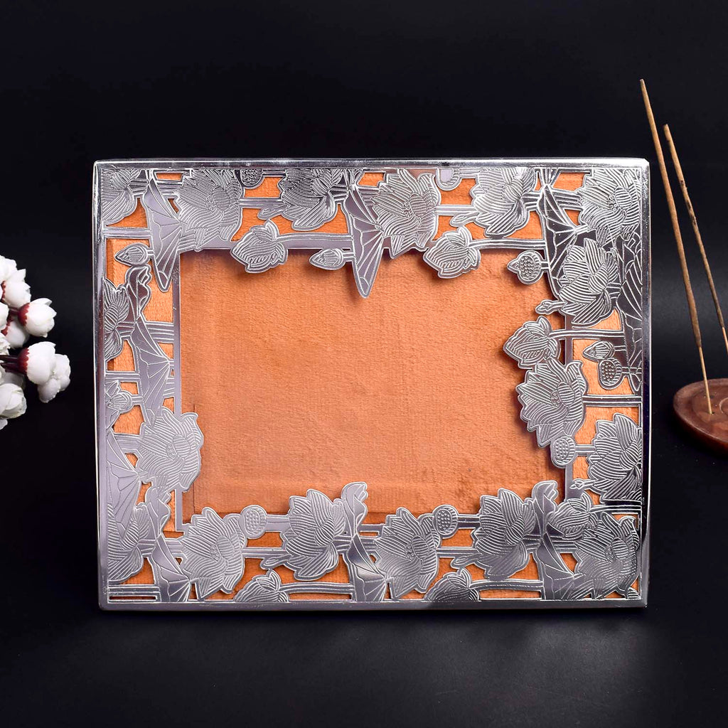 Elegant Designer Photo Frame for Home, Office Décor & Gifting. India’s Largest Pooja Accessories Brand - www.satvikstore.in