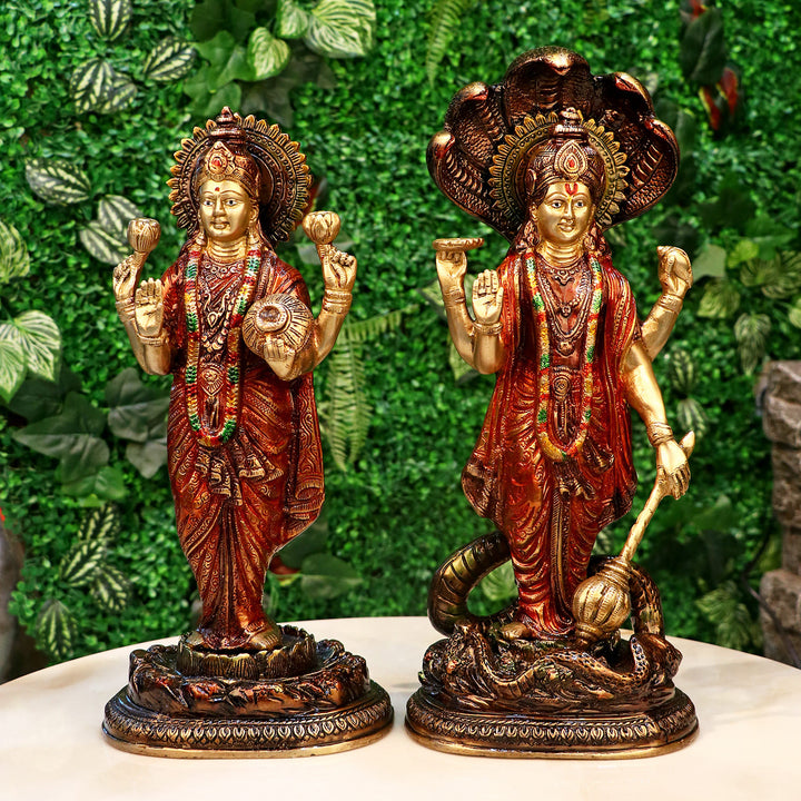 Large Brass Idol of Graceful Brass Laxmi Narayan Idol generally symbolizes the union of mind and soul. It also helps in maintaining the cordial relationship between husband and wife. Couples who keep Vishnu&nbsp; Parivaar in their home are blessed with Lord Vishnu and Goddess Lakshmi. This Brass Vishnu Parivaar is a must in every home.