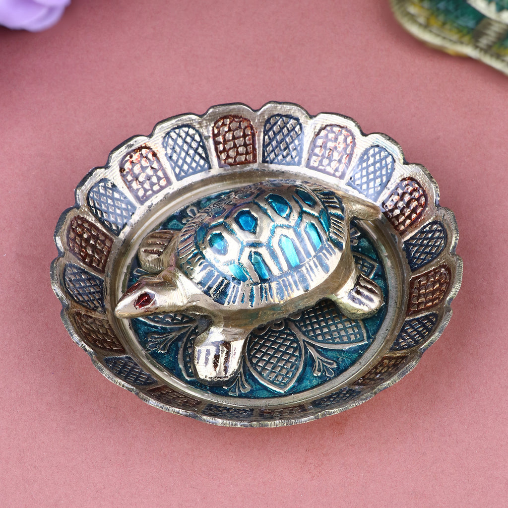 Brass Colored Turtle with Nakashi Plate/Tray (Small) – A beautifully crafted small turtle with Nakashi detailing, perfect for bringing prosperity and protection into your space. India’s Largest Pooja Accessories Brand – www.satvikstore.in